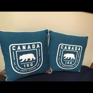 Canada throw pillows set of 2
